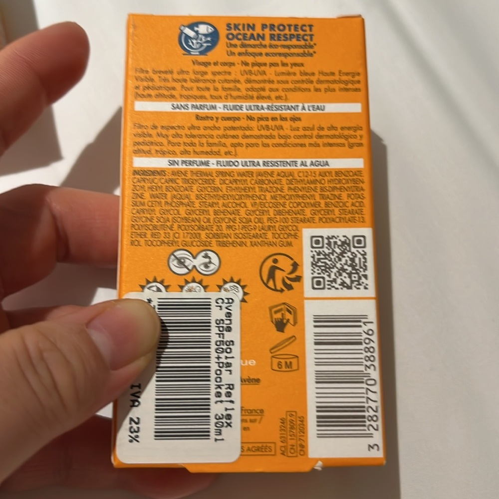 Avenue Eau Thermale Reflexe Solaire SPF 50+ European Sunscreen - Picture 2 of 3